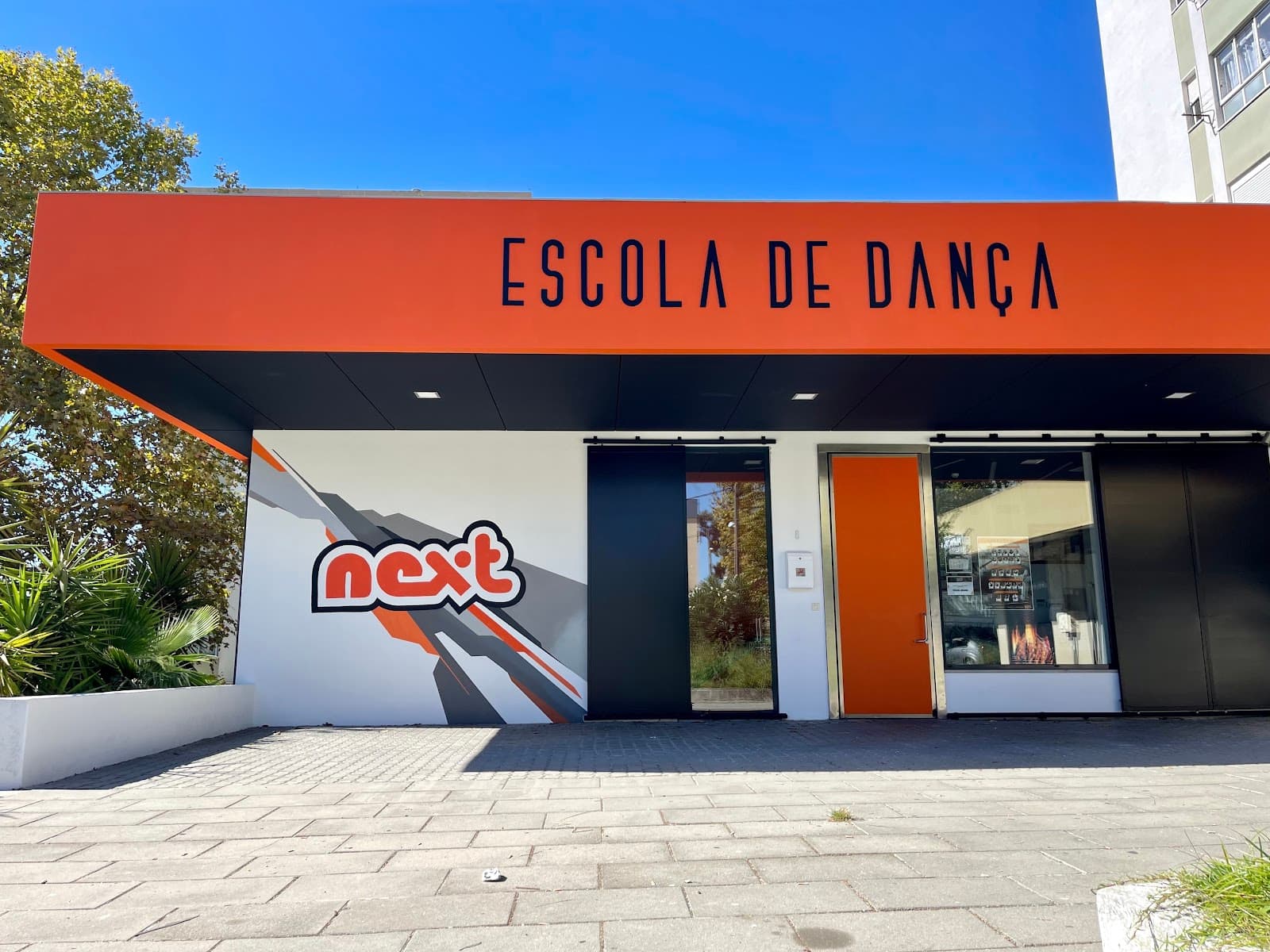 Escola de Dança NEXT. Almada
