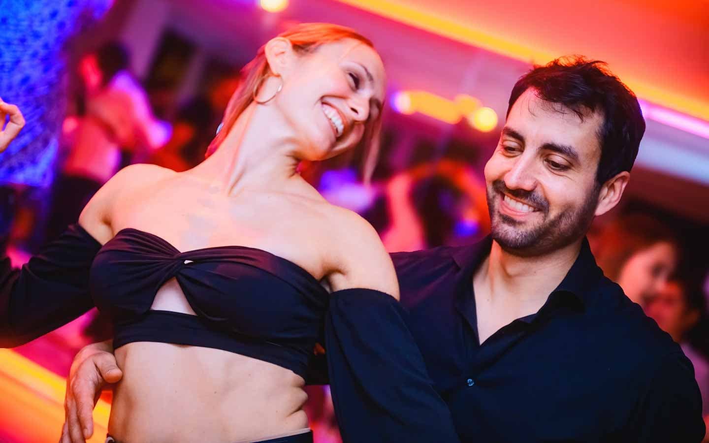 Bailamos Salsa GmbH. Basel