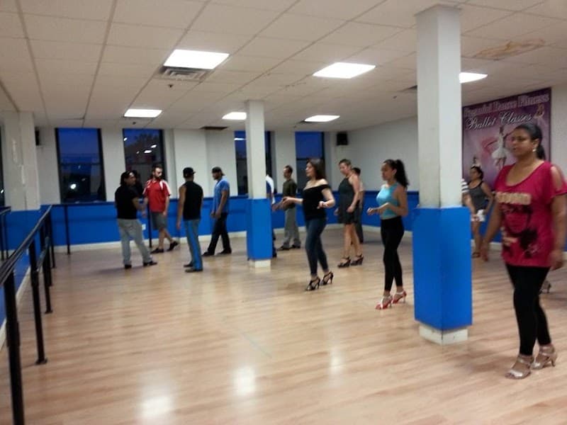 NJ Salsa Dancing Lessons. Newark, NJ