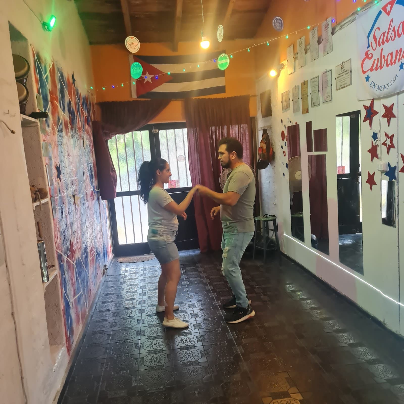 Casa Cubana - Escuela Salsa Cubana en Mendoza. Departamento Guaymallén, MENDOZA