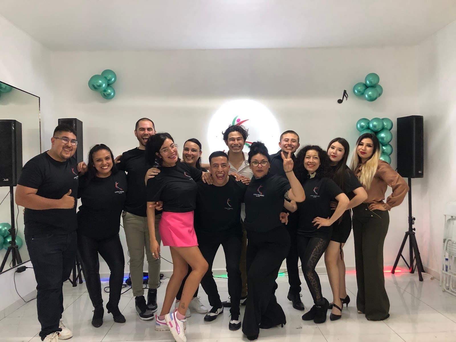 Clases de Bachata Cumbia | Latin Training | Salsa Tijuana. B.C.