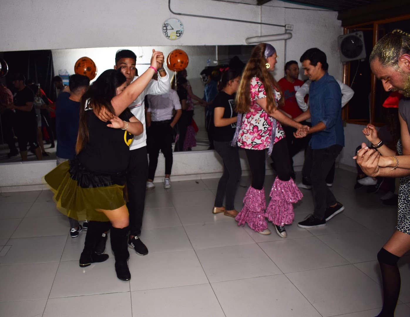 Academia de baile Colombia Salsa Dance. Cundinamarca