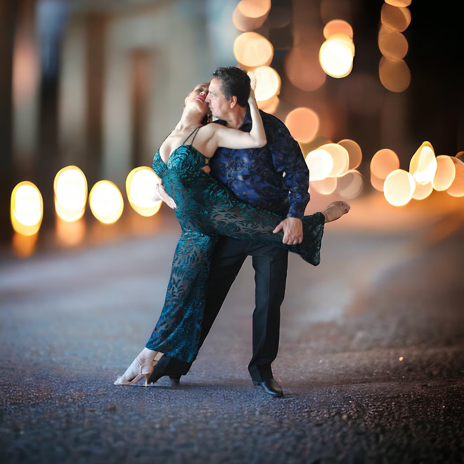Tango a Tiempo, school of Argentine Tango, Private Lessons, Performances. Miami Beach, FL