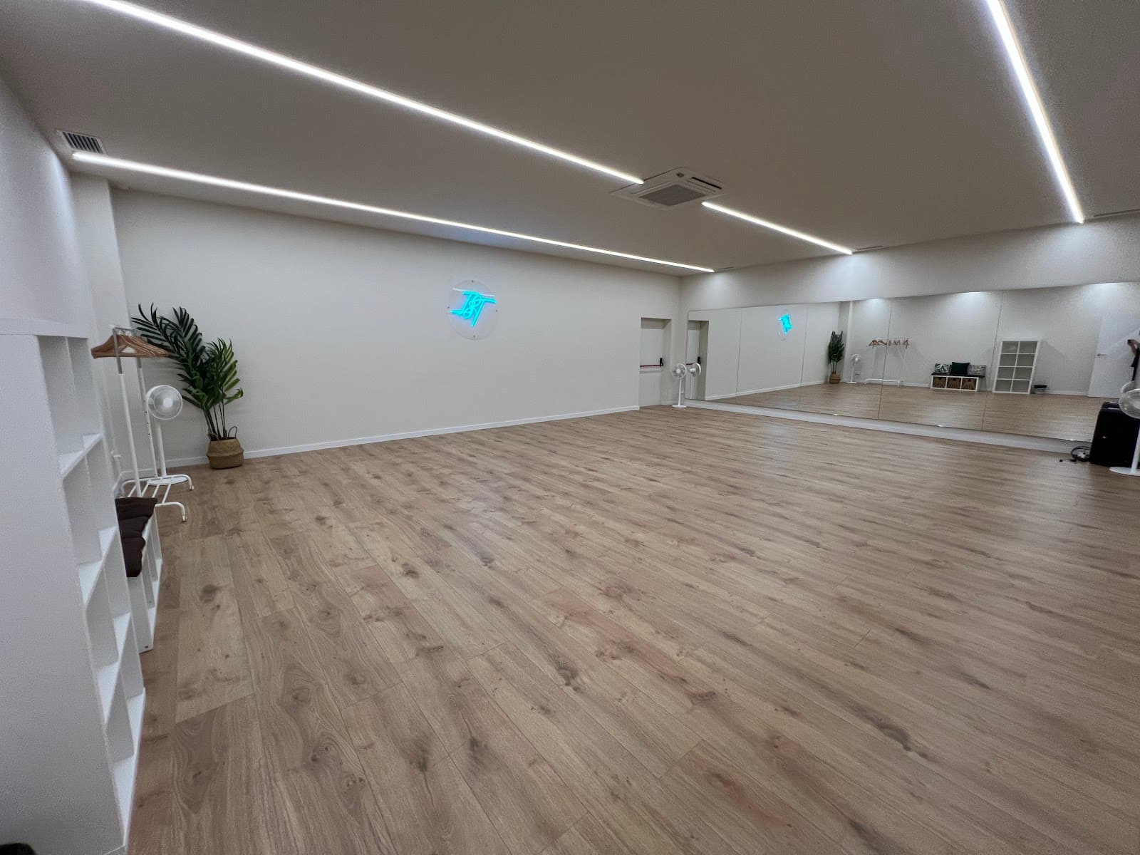 InfiniT Dance School - Clases de Bachata en Palma de Mallorca. Palma, ILLES BALEARS