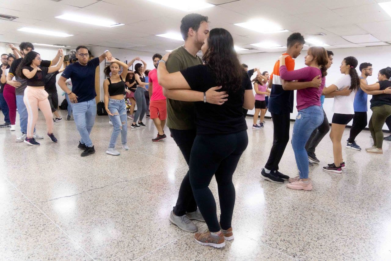 Dance Holics. Caracas, MIRANDA