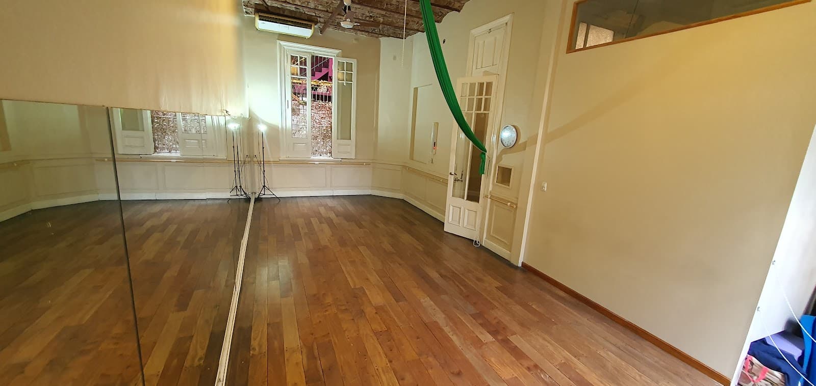 ESTUDIO CULTURA TANGO ( Almagro bulnes 1011). Cdad. Autónoma de Buenos Aires