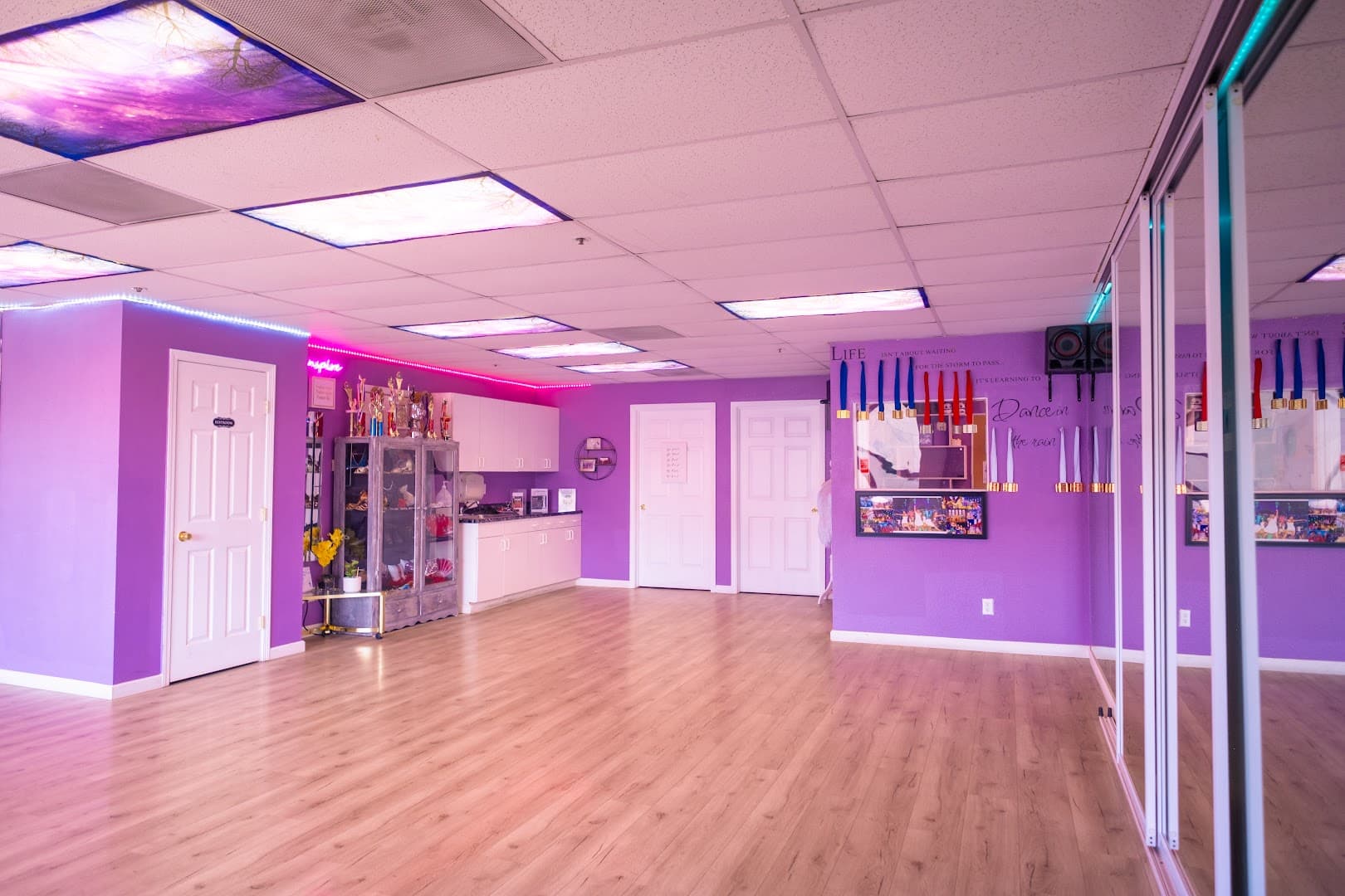 Hermosura Dance Productions. Fremont, CA